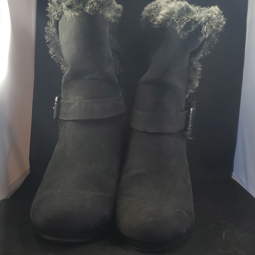 Dana Buchman Connie Black Heeled Ankle Boots SZ 7.5